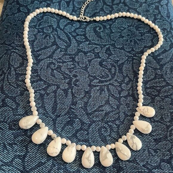 White Howlite Drop Bead Bib Necklace Natural‎ Stone Jewelry Lobster Clasp - Picture 5 of 8